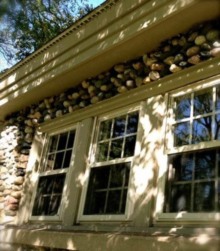 Aberdeen Stone Cottage B&B Traverse City Exterior photo