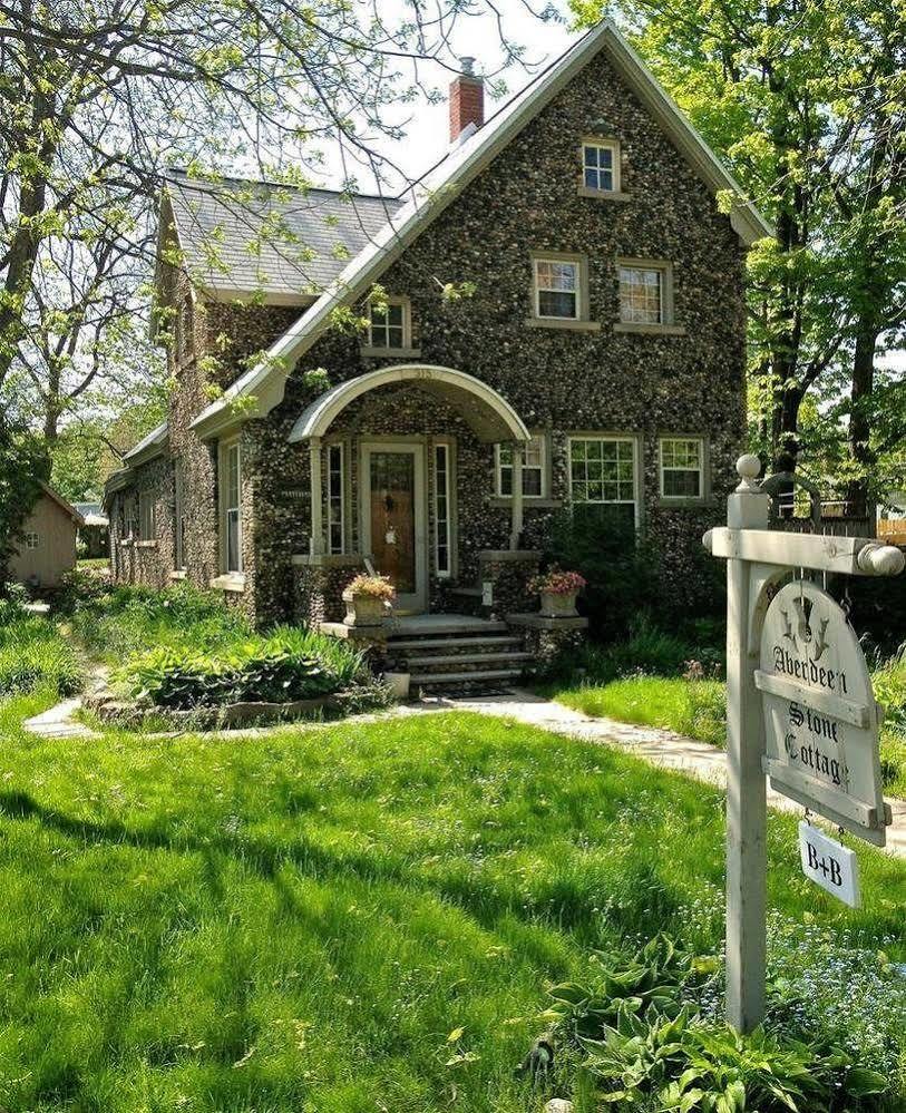 Aberdeen Stone Cottage B&B Traverse City Exterior photo